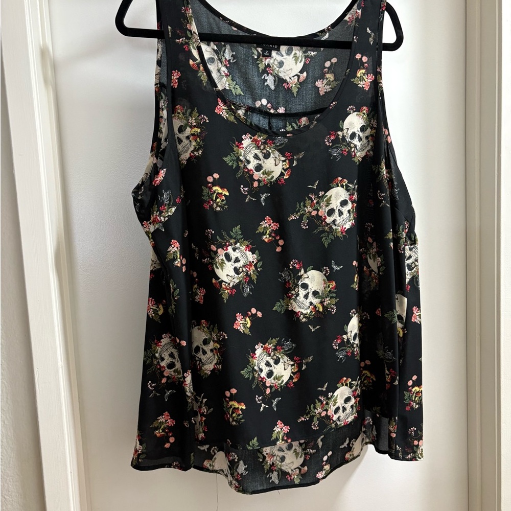 Torrid Black and Cream Graphic Tank Top